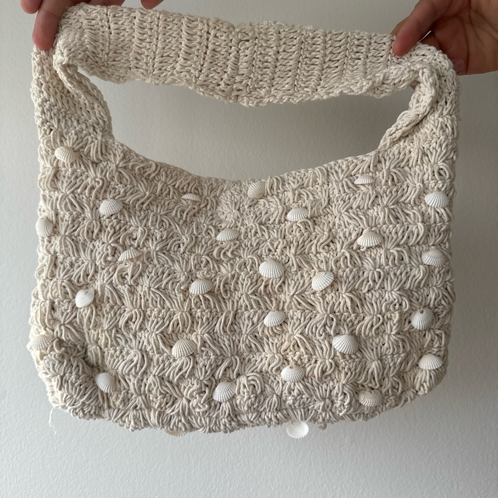 Shell Handcrafted Cream Knit Shoulder Bag